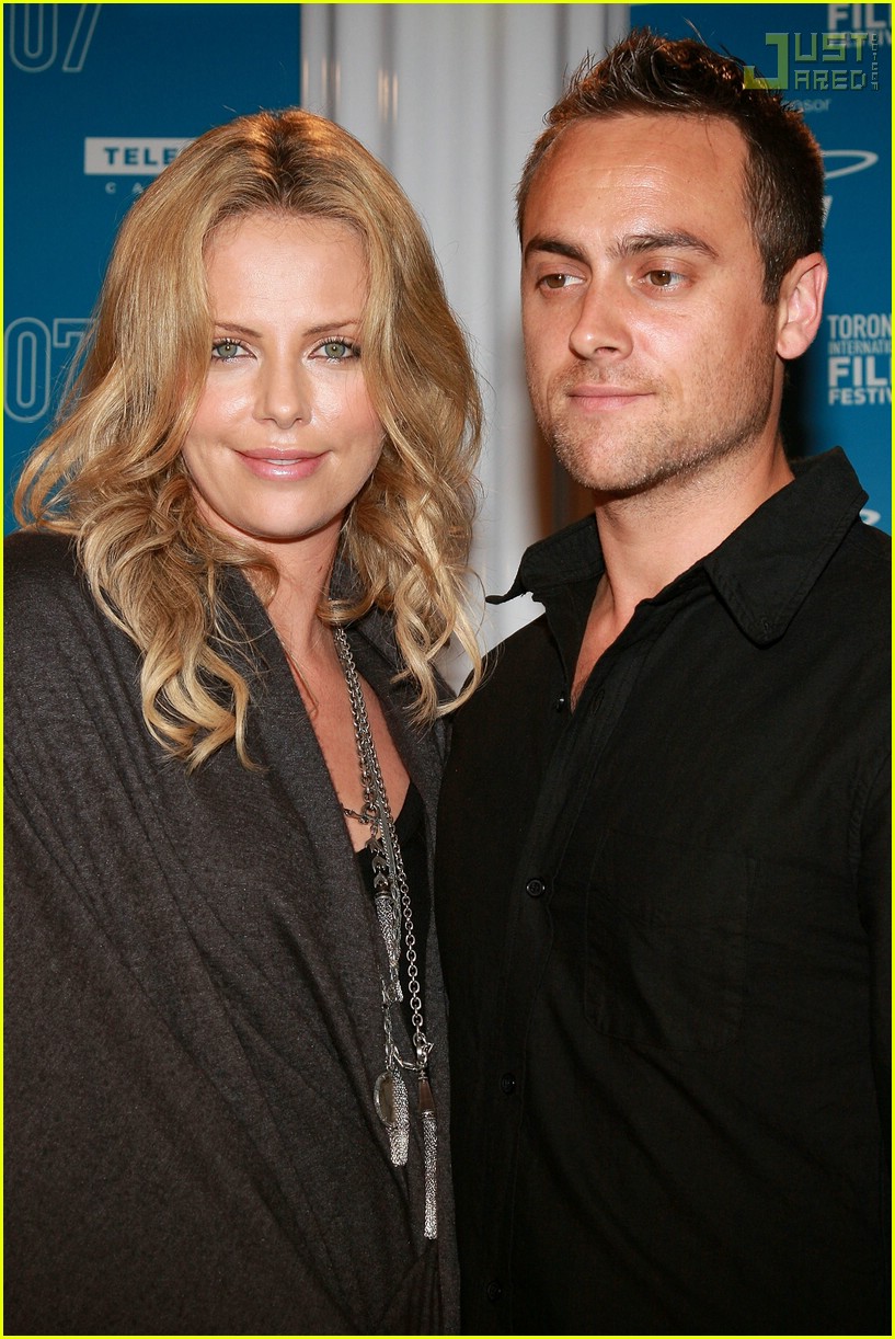 Full Sized Photo of charlize theron stuart townsend wedding 01 Photo