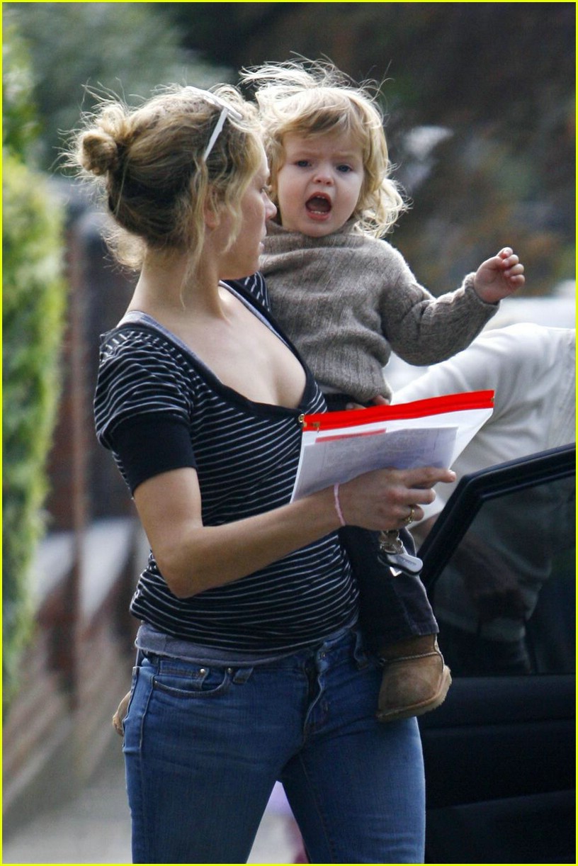 Full Sized Photo of moses martin apple martin 04 Photo 1084211 Just