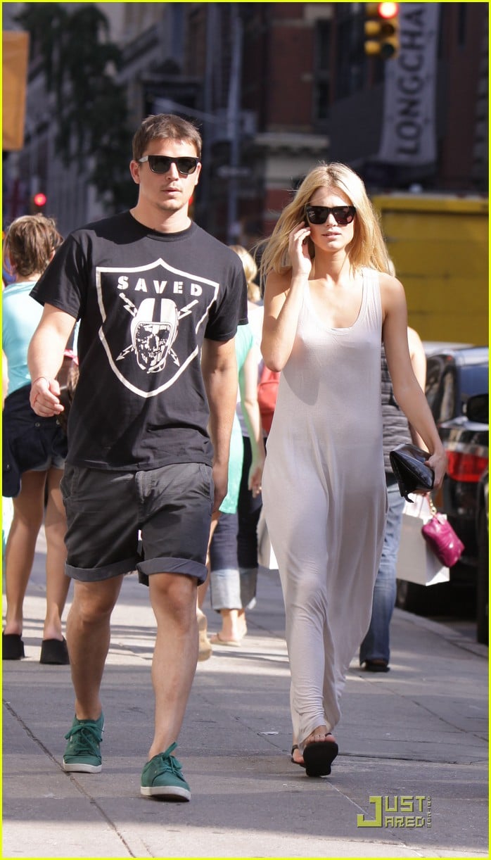 Josh Hartnett couple