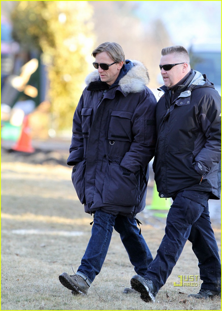 Daniel Craigs House Tour An Indepth Look At Rachel Weiszs Husbands Luxurious Home - 7em2y54