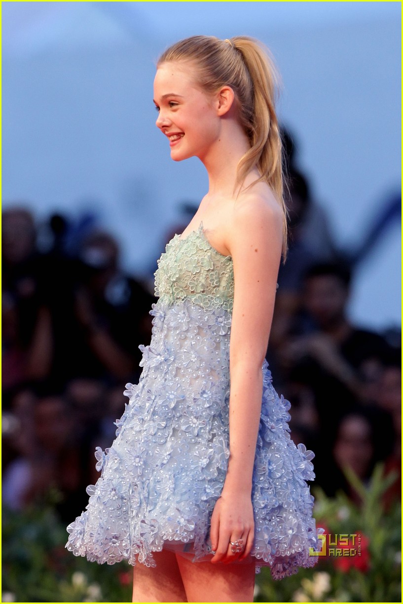 Elle Fanning Sister Of Dakota I...