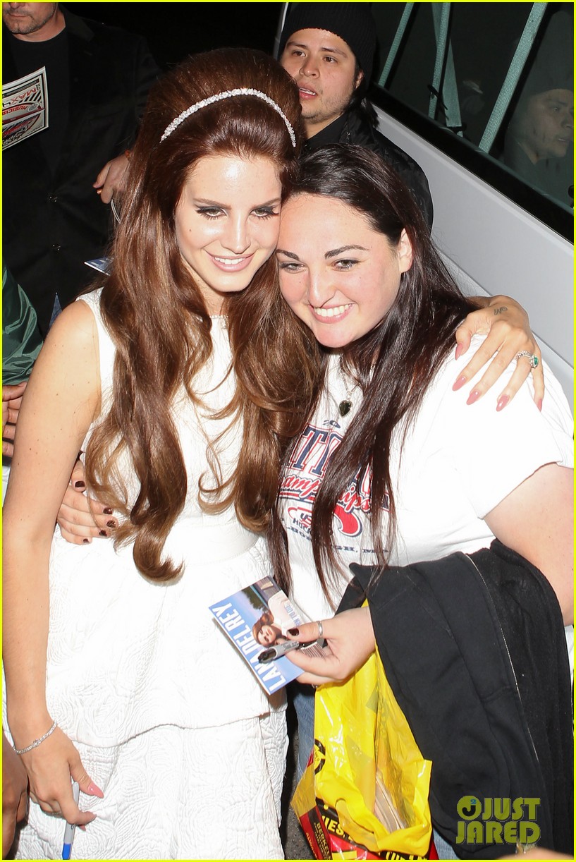 lana-leaving-concert-02.jpg