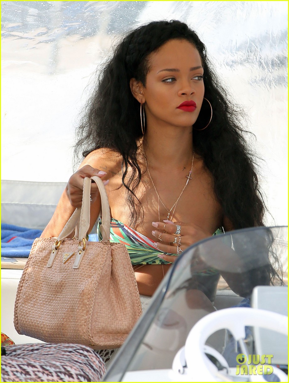 Teen Rihanna 53