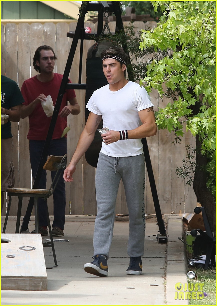zac efron grey sweatpants