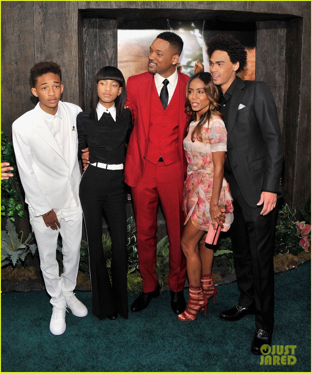 jada-will-smith-after-earth-premiere-with-willow-jada-trey-03.jpg
