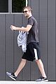 robert pattinson bulks up at workout session 12