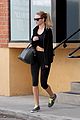 rosie huntington whiteley toned tummy workout 01