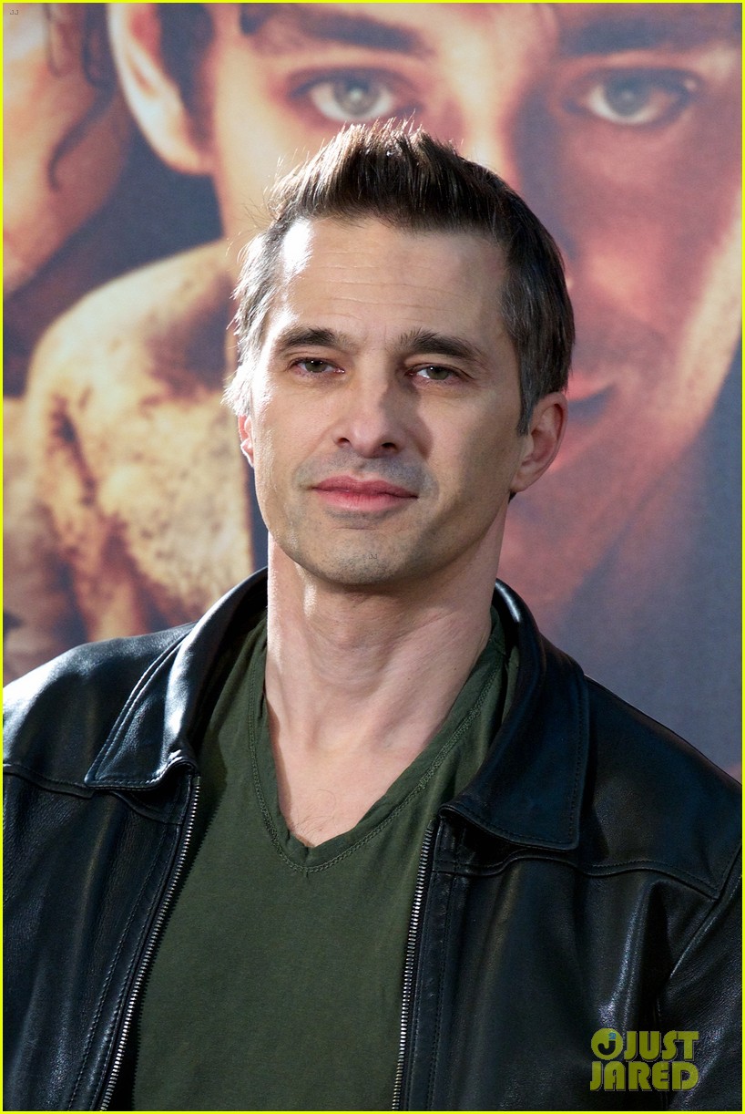 Full Sized Photo of olivier martinez physician madrid premiere photo