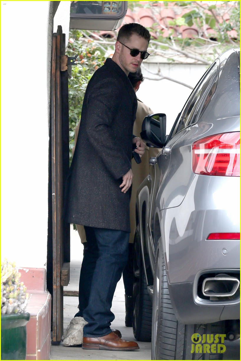 Full Sized Photo of ginnifer goodwin wedding ring husband josh dallas