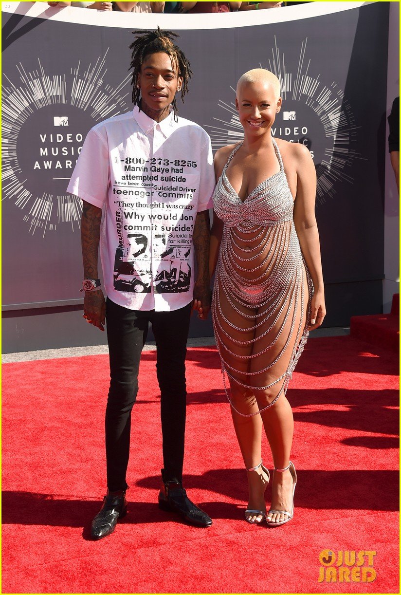 News: Amber Rose Is Practically Naked on MTV VMAs 2014 Red ...
