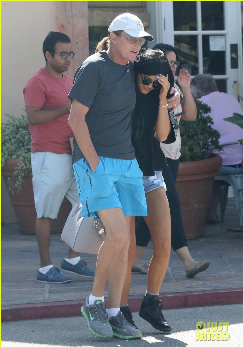 Full Sized Photo of kylie jenner spends the weekend with her dad bruce