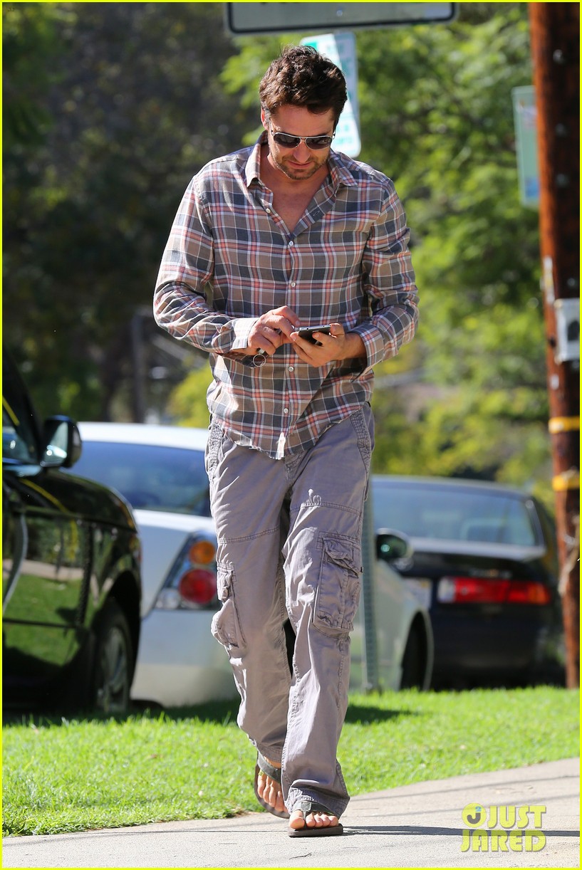 Full Sized Photo of gerard butler london has fallen start filming 10