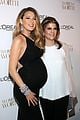 blake lively baby bump looks so much bigger 02