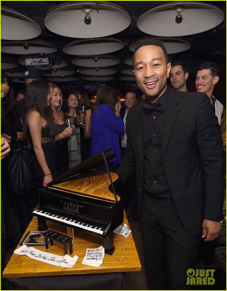 Full Sized Photo Of Kim Kardashian Kanye West Pda John Legend Birthday Party 10 Photo 3276388 Just Jared