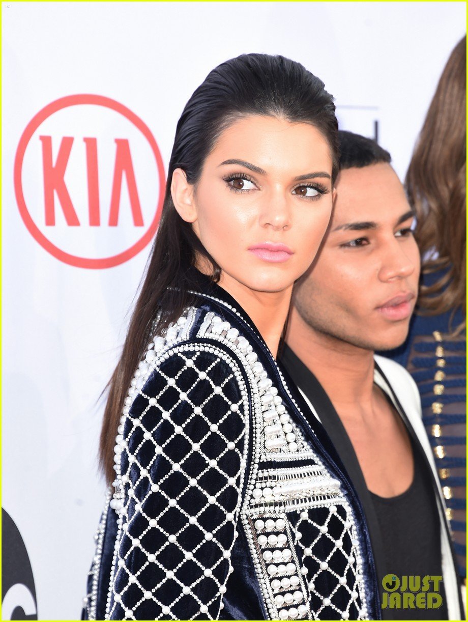 Full Sized Photo of kendall kylie jenner billboard music awards 2015