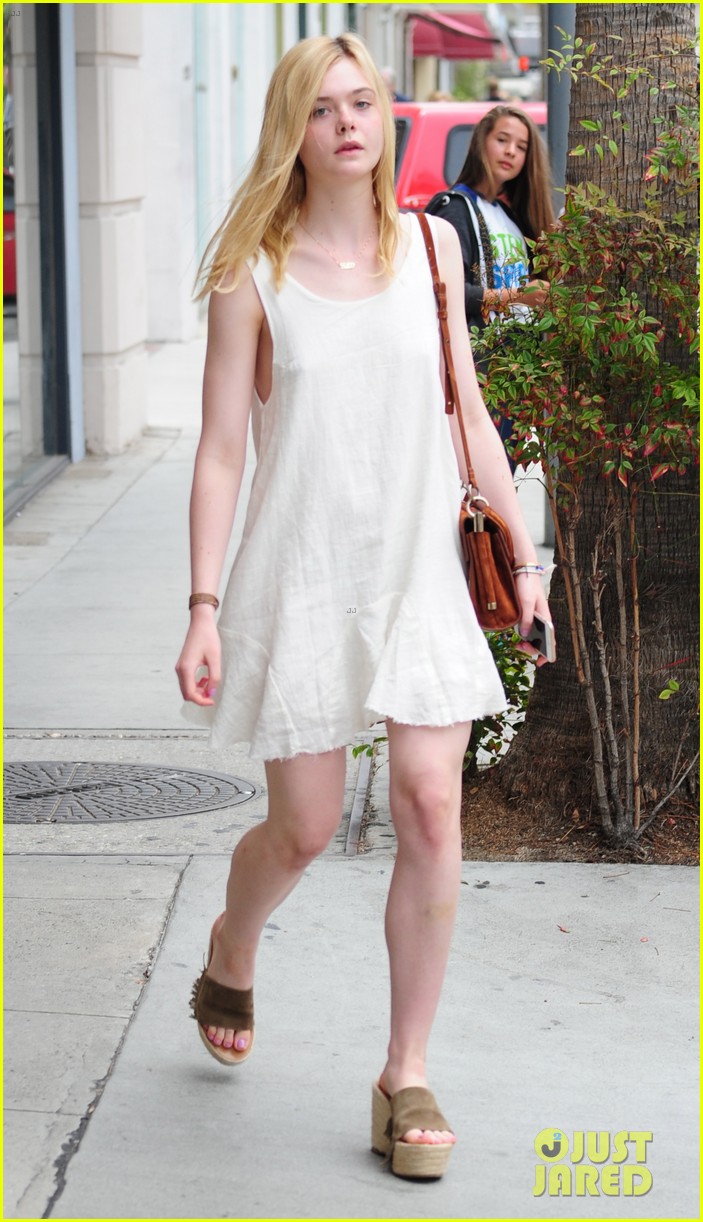 Full Sized Photo of dakota elle fanning shopping separate coasts 02