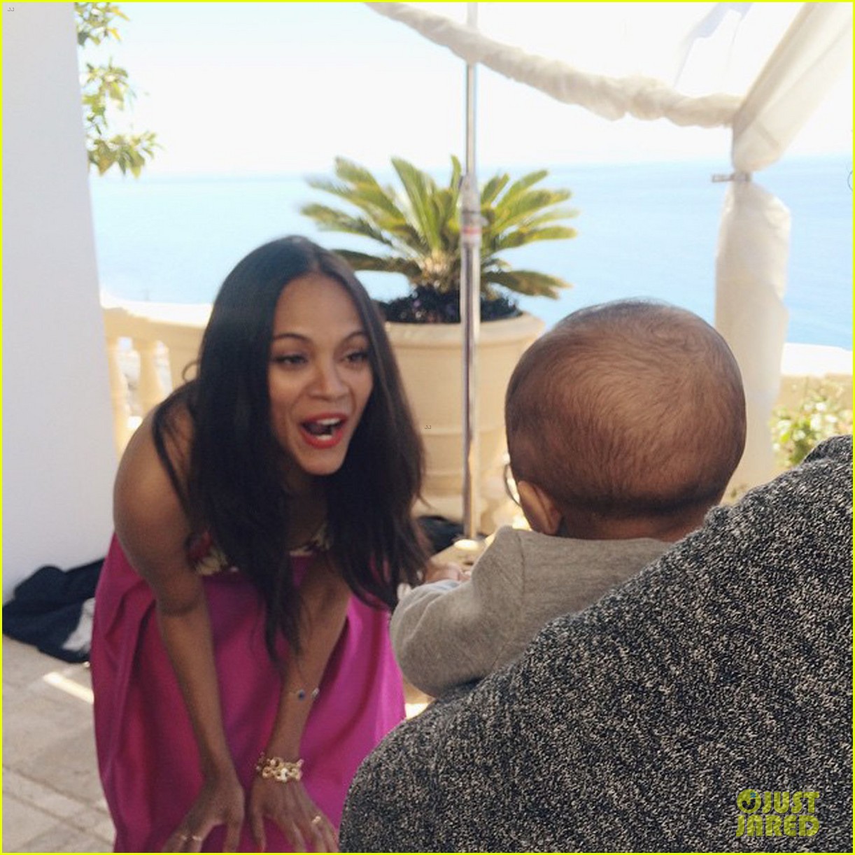 Zoe Saldana's Twin Boys Are Beyond Adorable Watching Her!: Photo