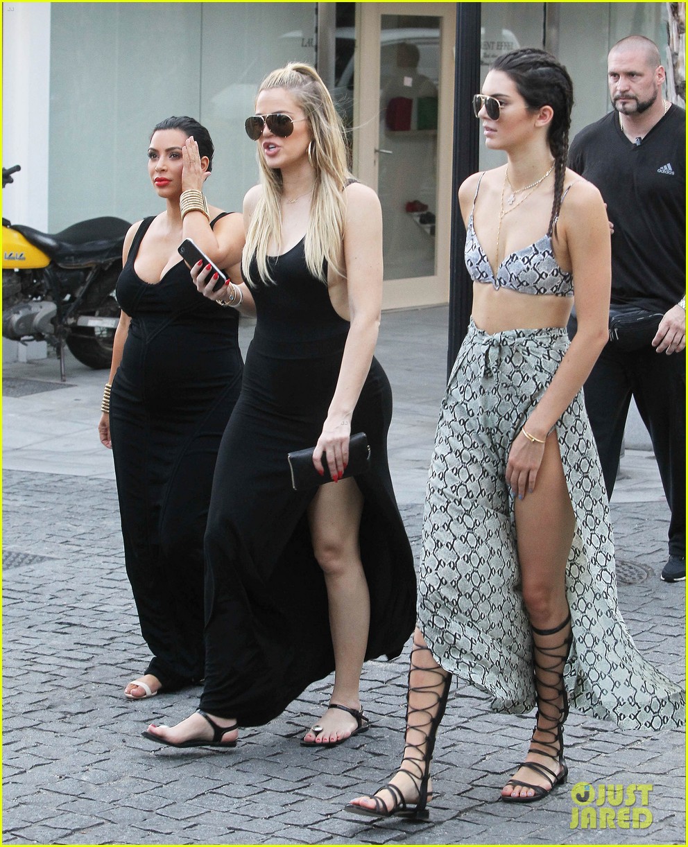 kardashians vacation in st barts together 01