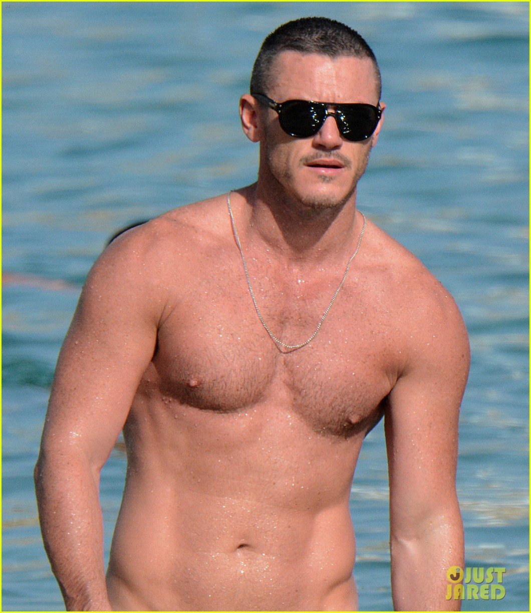 Full Sized Photo of luke evans speedo leaves nothing to the imagination