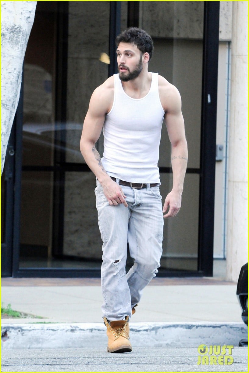 Ryan Guzman Shows Off Buff Body During Photo Shoot! Photo 3587219