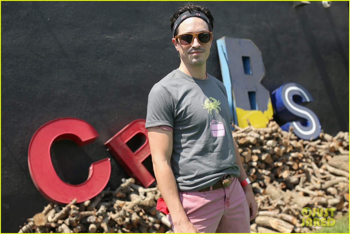 January Jones &amp; Christina Hendricks Reunite At Chrysalisa