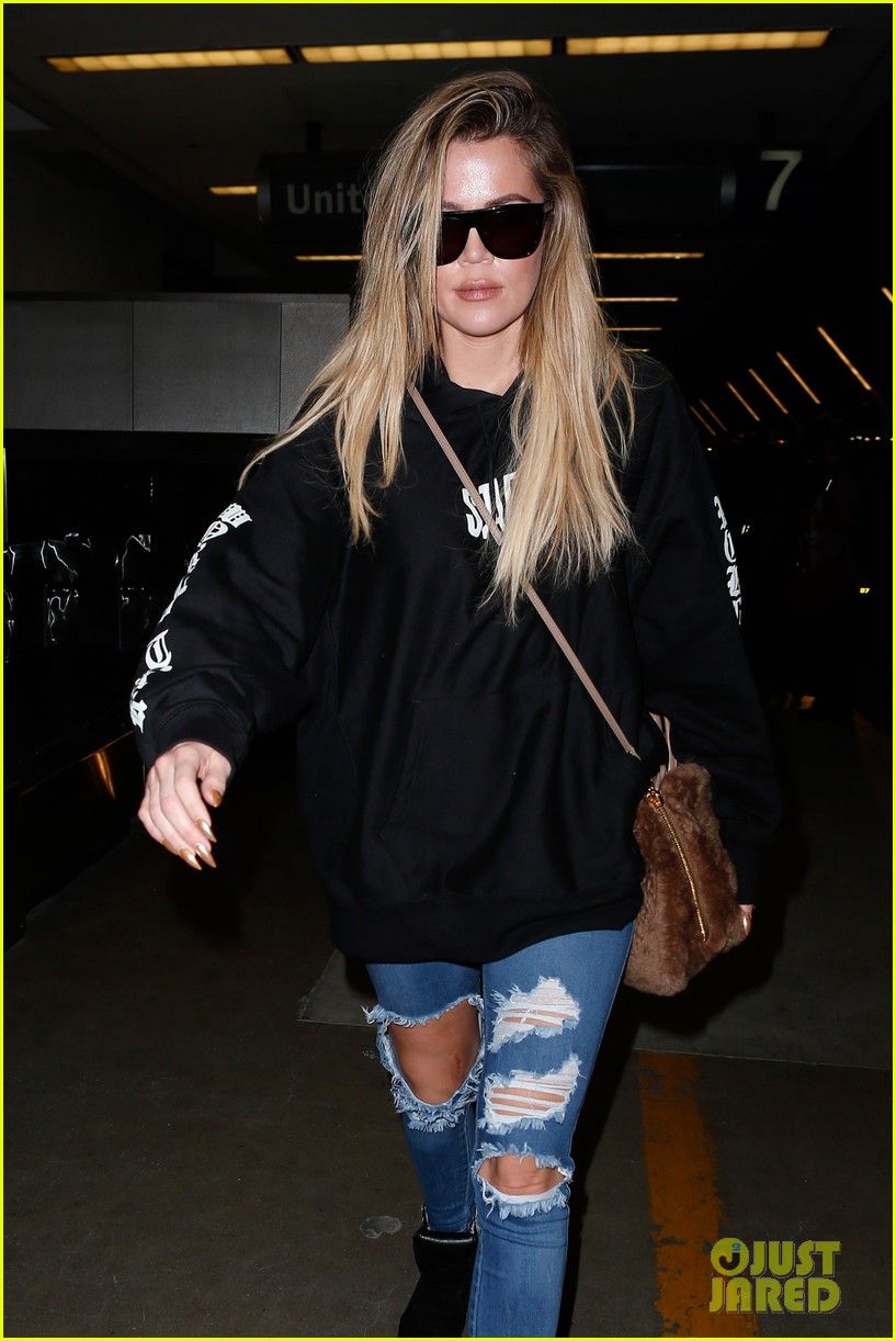 khloe kardashian ripped jeans
