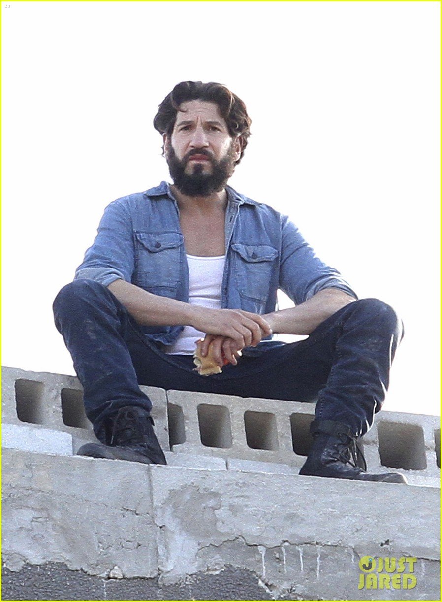 Jon Bernthal Films Stunts for 'The Punisher' in Brooklyn jon bernthal films stunts punisher 01
