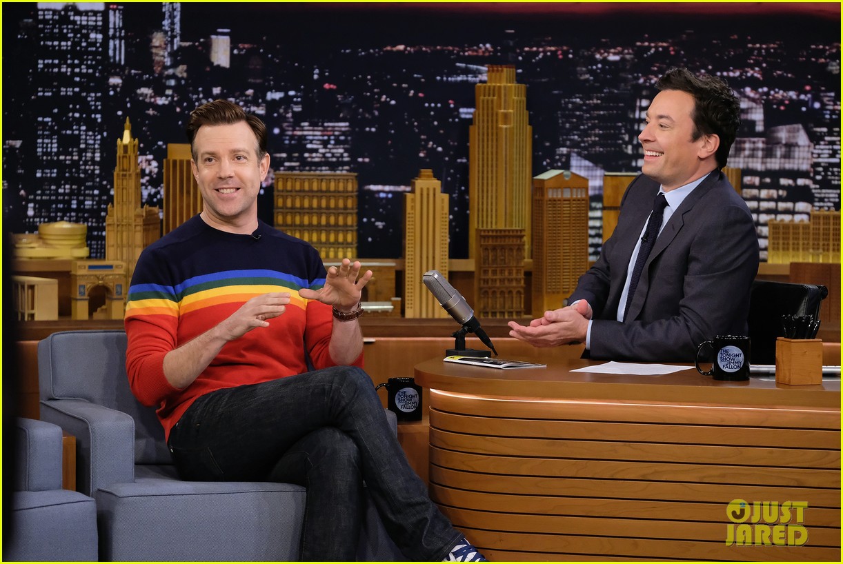 Full Sized Photo of jason sudeikis kristin chenoweth face