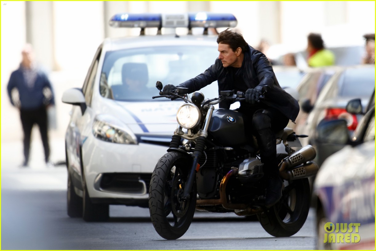 tom cruise motorcycle mission impossible 6 013884713