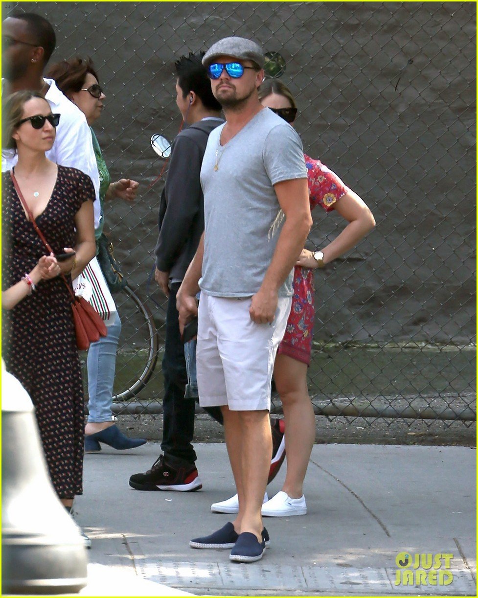 leonardo dicaprio hangs out with jennifer meyer 033914163