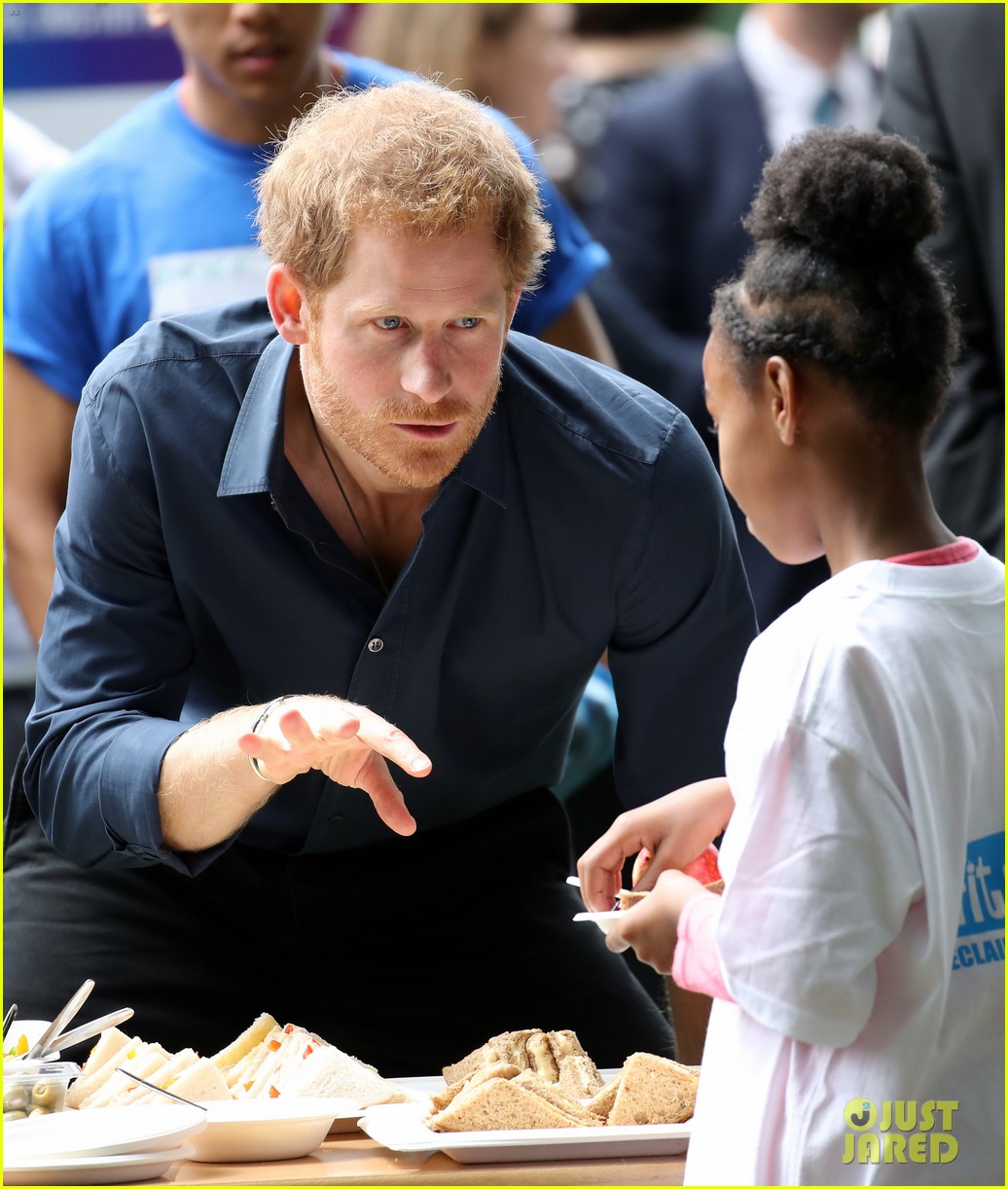 http://cdn02.cdn.justjared.com/wp-content/uploads/2017/07/harry-games/prince-harry-fit-and-fed-games-08.jpg