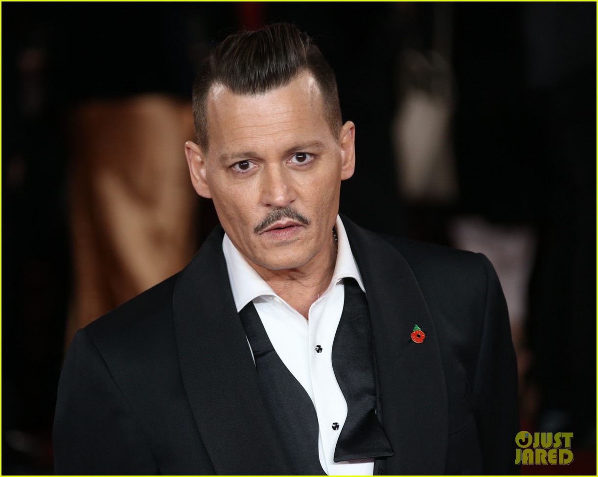 Johnny Depp, Penelope Cruz, & 'Orient Express' Cast Attend World