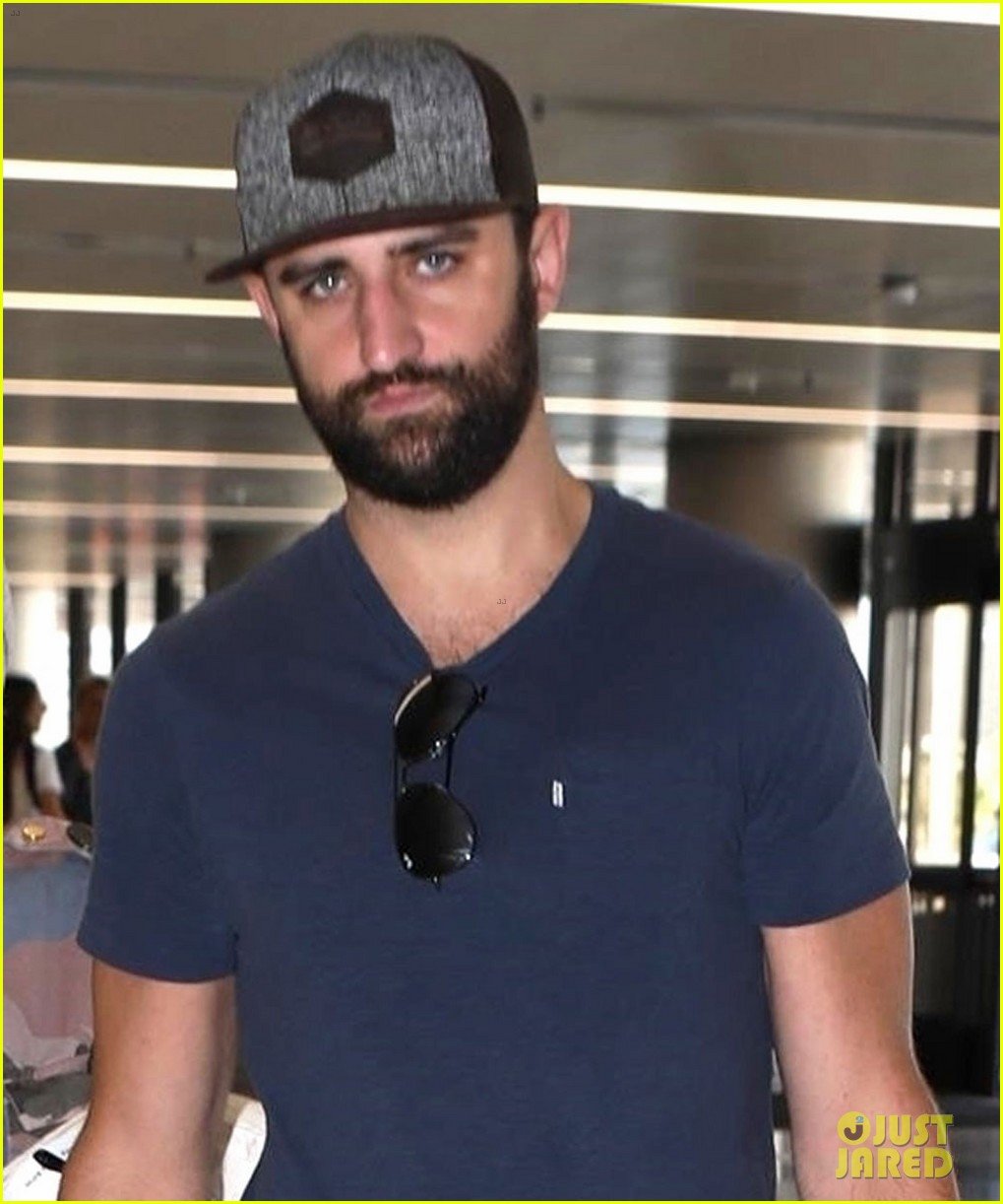 Full Sized Photo of kristin chenoweth new boyfriend josh