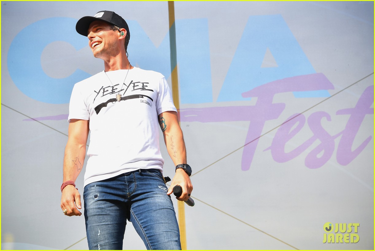 Full Sized Photo of granger smith stock photos 13 | Photo 4304869