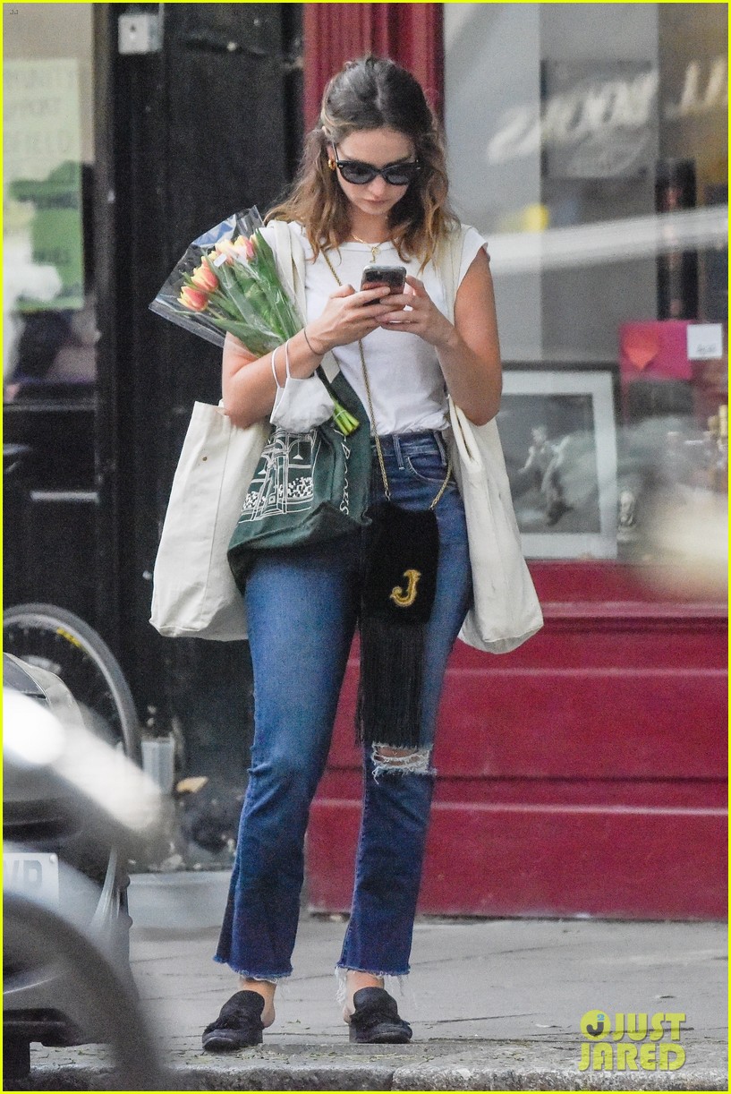 lily-james-picks-up-tulips-out-shopping-london-01.jpg