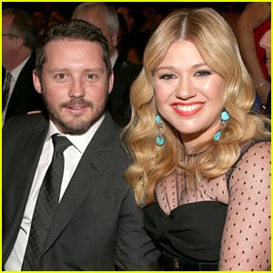 Kelly Clarkson: Pregnant with First Child!