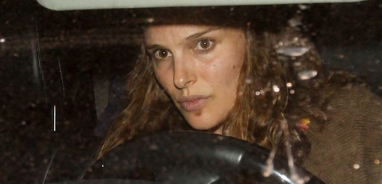 Natalie Portman Shows Off Her Growing Baby Bump at Dinner!