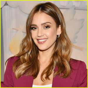 Jessica Alba Will Star In Action Thriller Trigger Warning For Netflix Jessica Alba Movies Netflix Just Jared Jessica alba short and long haircuts 2021: 2