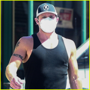 Nick Lachey Shows His Buff Arms While Out in L.A.